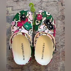 Crocs Marimekko Women’s sz 8 BRAND NEW WITH TAGS